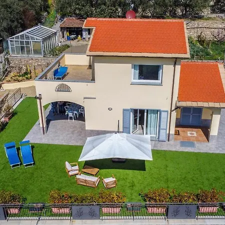 Mimosa Diano Marina: Exclusive Use Villa, Garden, Barbecue, 3 Bedrooms And 3 Bathrooms Willa *