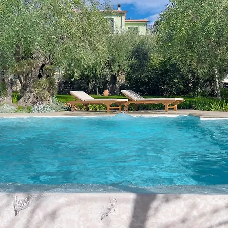 Mimosa Diano Marina: Exclusive Use Villa, Garden, Barbecue, 3 Bedrooms And 3 Bathrooms Diano Marina