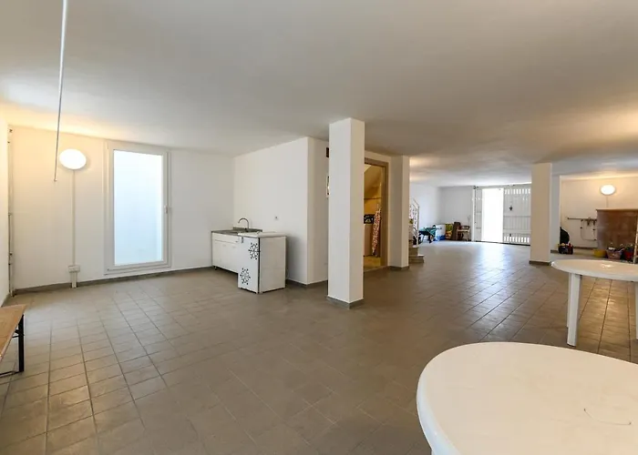 Villa Mimosa Diano Marina: Exclusive Use Villa, Garden, Barbecue, 3 Bedrooms And 3 Bathrooms Diano Marina