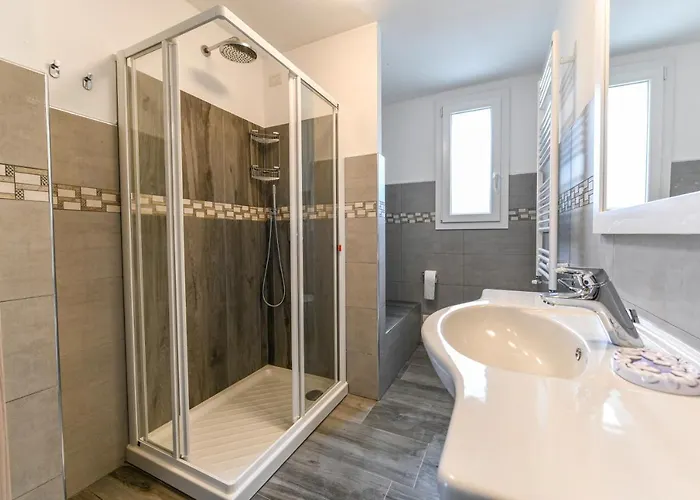 Mimosa Diano Marina: Exclusive Use Villa, Garden, Barbecue, 3 Bedrooms And 3 Bathrooms Villa