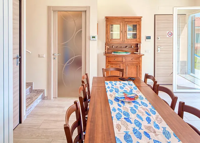 Mimosa Diano Marina: Exclusive Use Villa, Garden, Barbecue, 3 Bedrooms And 3 Bathrooms * Diano Marina