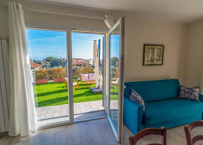 Villa Mimosa Diano Marina: Exclusive Use Villa, Garden, Barbecue, 3 Bedrooms And 3 Bathrooms *