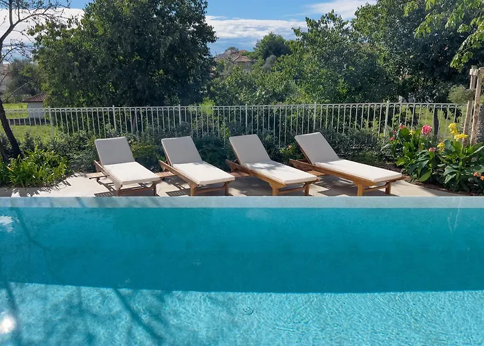 Villa Mimosa Diano Marina: Exclusive Use Villa, Garden, Barbecue, 3 Bedrooms And 3 Bathrooms *