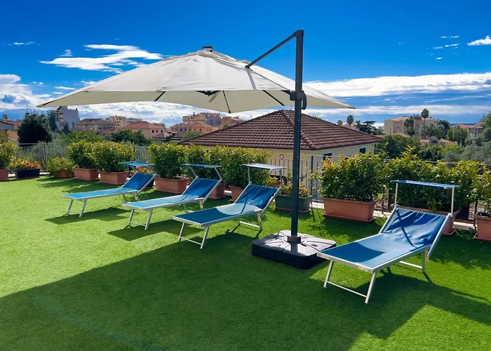 Mimosa Diano Marina: Exclusive Use Villa, Garden, Barbecue, 3 Bedrooms And 3 Bathrooms Diano Marina