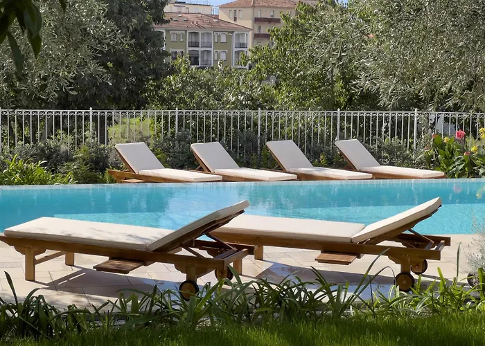 Mimosa Diano Marina: Exclusive Use Villa, Garden, Barbecue, 3 Bedrooms And 3 Bathrooms *