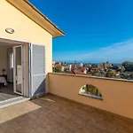 Mimosa Diano Marina: Exclusive Use Villa, Garden, Barbecue, 3 Bedrooms And 3 Bathrooms Villa Diano Marina