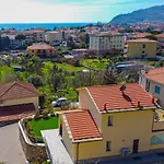 Mimosa Diano Marina: Exclusive Use Villa, Garden, Barbecue, 3 Bedrooms And 3 Bathrooms *