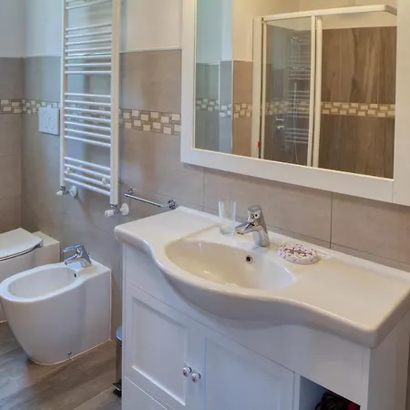 Villa Mimosa Diano Marina: Exclusive Use Villa, Garden, Barbecue, 3 Bedrooms And 3 Bathrooms