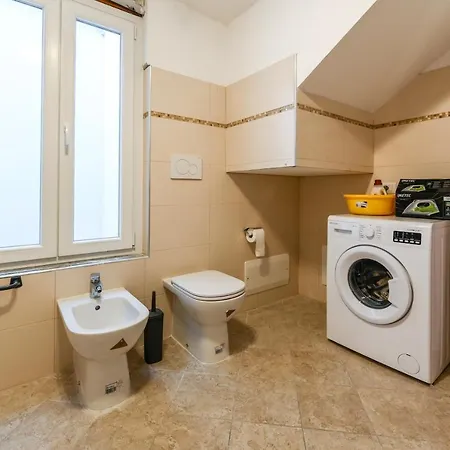 Mimosa Diano Marina: Exclusive Use Villa, Garden, Barbecue, 3 Bedrooms&3 Bathrooms Villa *