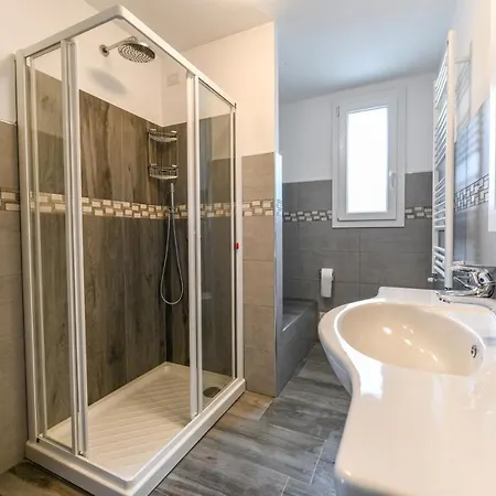 Mimosa Diano Marina: Exclusive Use Villa, Garden, Barbecue, 3 Bedrooms And 3 Bathrooms Villa