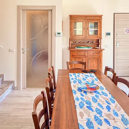 Mimosa Diano Marina: Exclusive Use Villa, Garden, Barbecue, 3 Bedrooms And 3 Bathrooms * Diano Marina