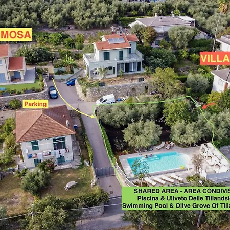 Mimosa Diano Marina: Exclusive Use Villa, Garden, Barbecue, 3 Bedrooms&3 Bathrooms *