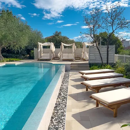 Villa Mimosa Diano Marina: Exclusive Use Villa, Garden, Barbecue, 3 Bedrooms&3 Bathrooms Diano Marina