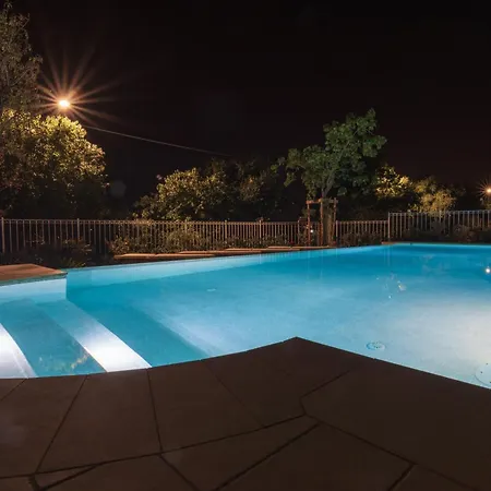 Mimosa Diano Marina: Exclusive Use Villa, Garden, Barbecue, 3 Bedrooms And 3 Bathrooms Villa Diano Marina