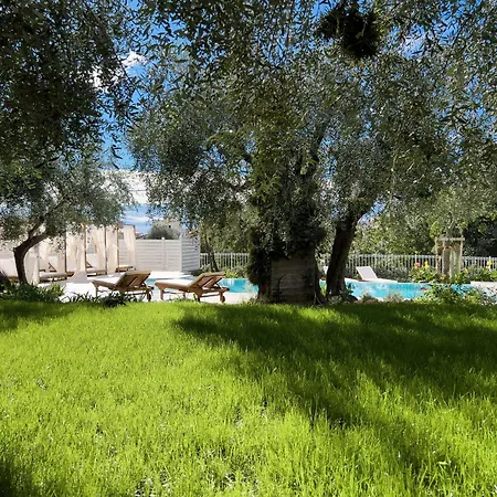 Mimosa Diano Marina: Exclusive Use Villa, Garden, Barbecue, 3 Bedrooms And 3 Bathrooms Диано-Марина