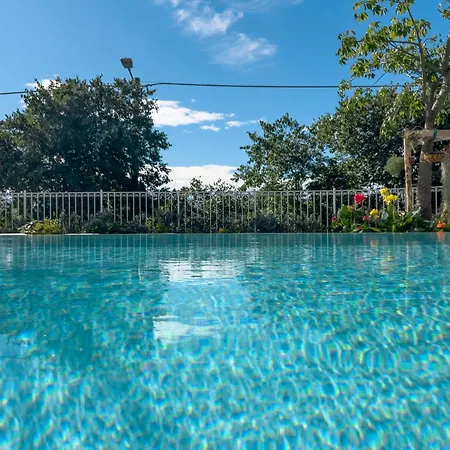 Mimosa Diano Marina: Exclusive Use Villa, Garden, Barbecue, 3 Bedrooms And 3 Bathrooms Вилла Диано-Марина