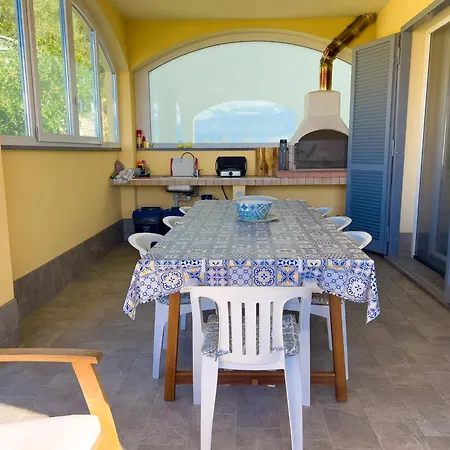 Вилла Mimosa Diano Marina: Exclusive Use Villa, Garden, Barbecue, 3 Bedrooms And 3 Bathrooms