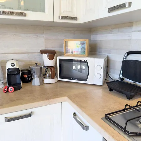 Villa Mimosa Diano Marina: Exclusive Use Villa, Garden, Barbecue, 3 Bedrooms&3 Bathrooms