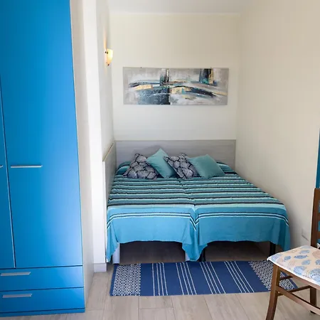 Willa Mimosa Diano Marina: Exclusive Use Villa, Garden, Barbecue, 3 Bedrooms And 3 Bathrooms Diano Marina