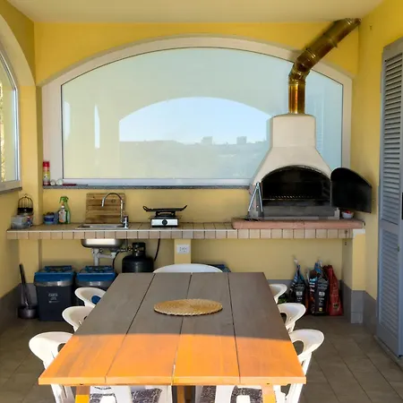 Mimosa Diano Marina: Exclusive Use Villa, Garden, Barbecue, 3 Bedrooms&3 Bathrooms