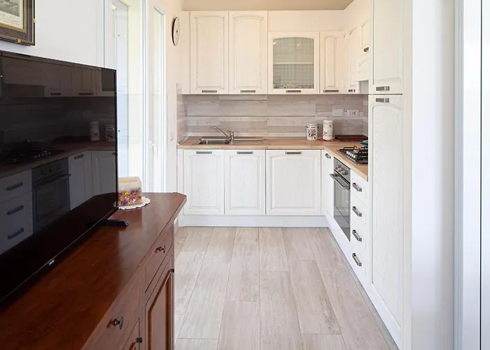 Mimosa Diano Marina: Exclusive Use Villa, Garden, Barbecue, 3 Bedrooms And 3 Bathrooms Villa *