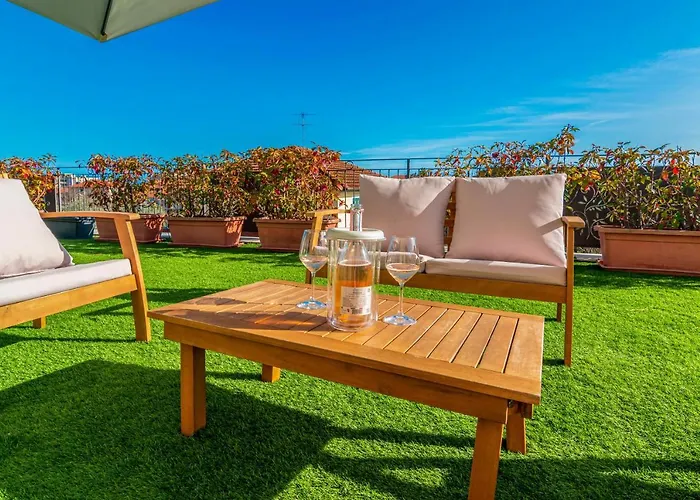 Mimosa Diano Marina: Exclusive Use Villa, Garden, Barbecue, 3 Bedrooms And 3 Bathrooms Diano Marina