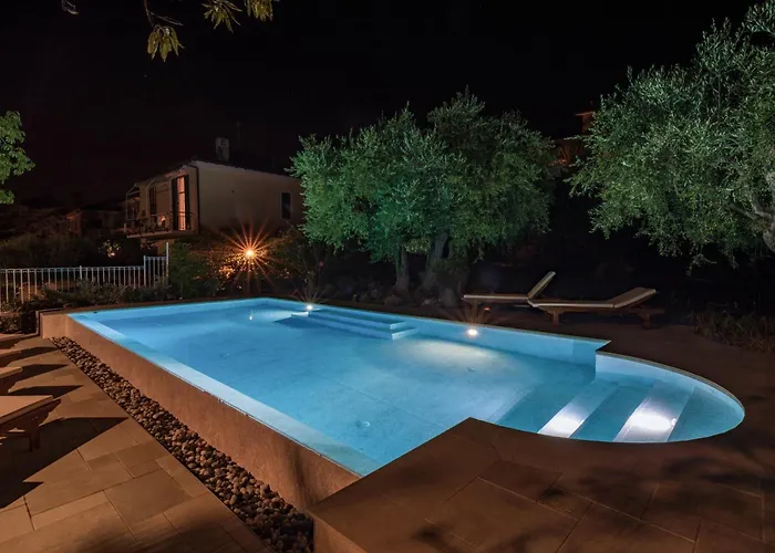 Mimosa Diano Marina: Exclusive Use Villa, Garden, Barbecue, 3 Bedrooms And 3 Bathrooms Villa