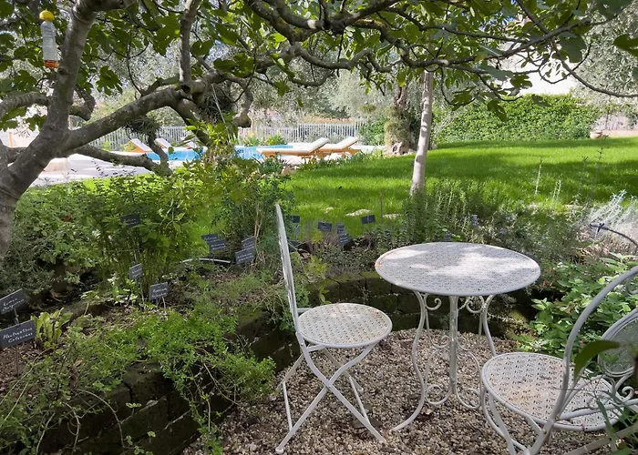 Mimosa Diano Marina: Exclusive Use Villa, Garden, Barbecue, 3 Bedrooms And 3 Bathrooms