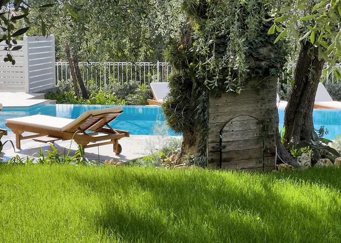 Villa Mimosa Diano Marina: Exclusive Use Villa, Garden, Barbecue, 3 Bedrooms And 3 Bathrooms