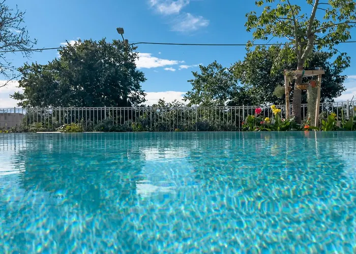 Mimosa Diano Marina: Exclusive Use Villa, Garden, Barbecue, 3 Bedrooms And 3 Bathrooms Villa Diano Marina