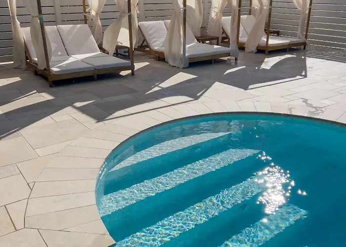 Villa Mimosa Diano Marina: Exclusive Use Villa, Garden, Barbecue, 3 Bedrooms And 3 Bathrooms *