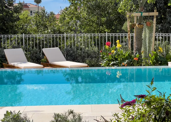 Villa Mimosa Diano Marina: Exclusive Use Villa, Garden, Barbecue, 3 Bedrooms And 3 Bathrooms *