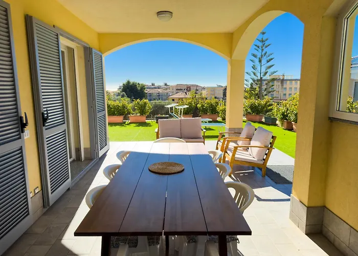 Mimosa Diano Marina: Exclusive Use Villa, Garden, Barbecue, 3 Bedrooms And 3 Bathrooms * Diano Marina