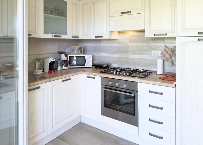 Villa Mimosa Diano Marina: Exclusive Use Villa, Garden, Barbecue, 3 Bedrooms And 3 Bathrooms *